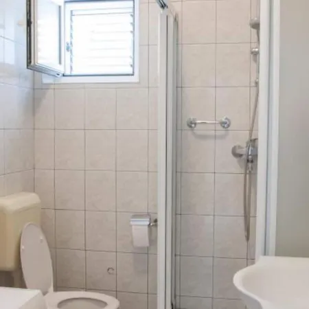 Two-bedroom With Sea View Ap 1 Daire *